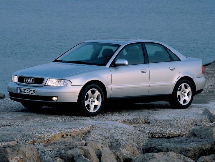 Audi-2400