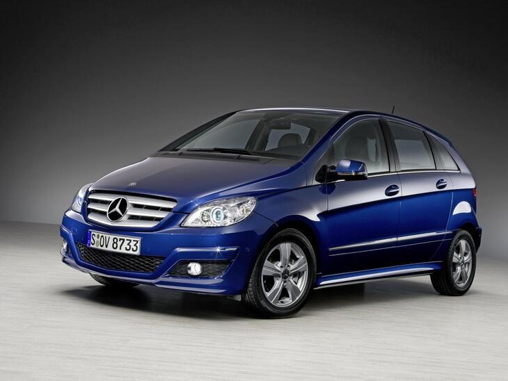 Mercedes-Benz-10486