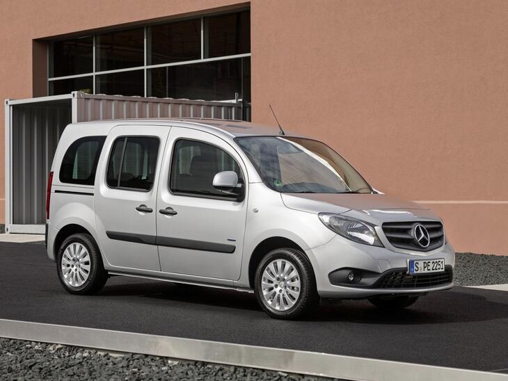 Mercedes-Benz-25722