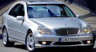 Mercedes-Benz-10973