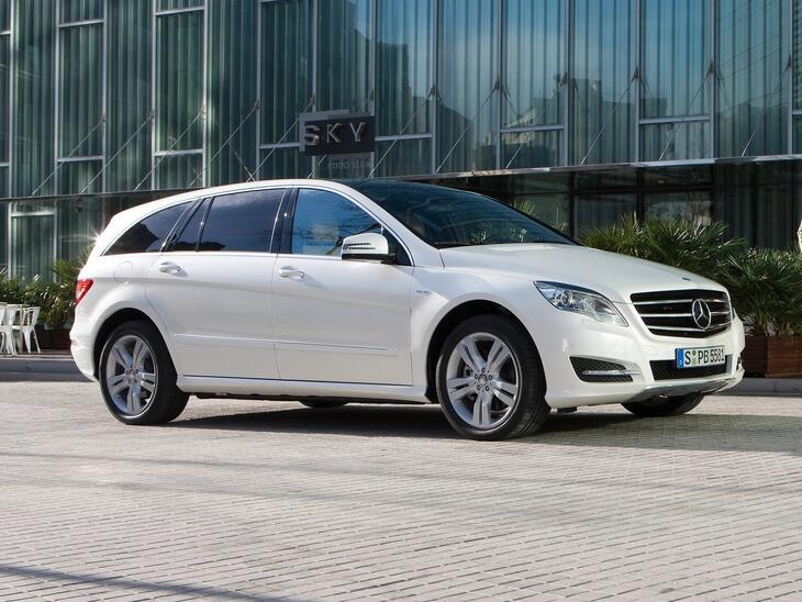Mercedes-Benz-930