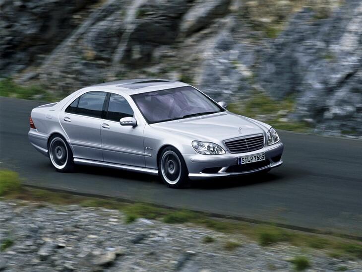 Mercedes-Benz-7249