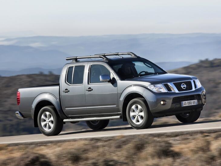 Nissan-33759