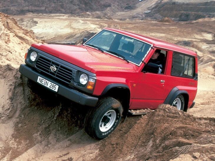 Nissan-23885