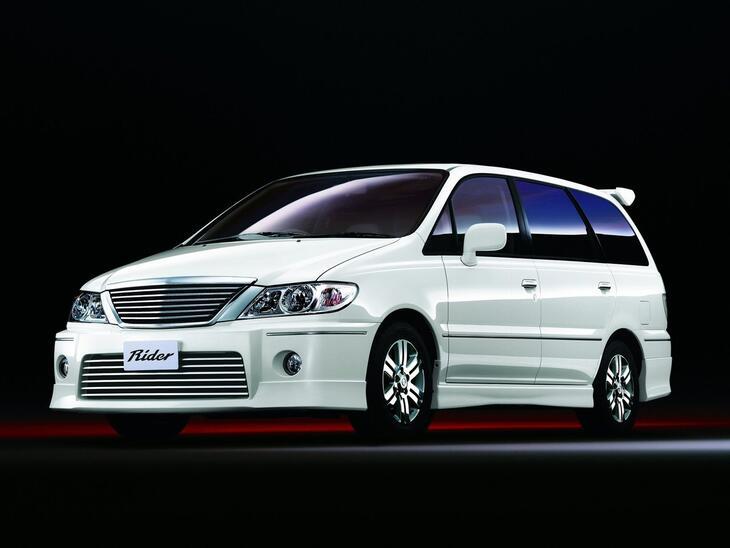 Nissan-10732