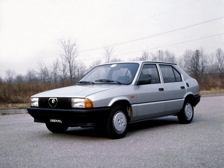 Alfa Romeo-102