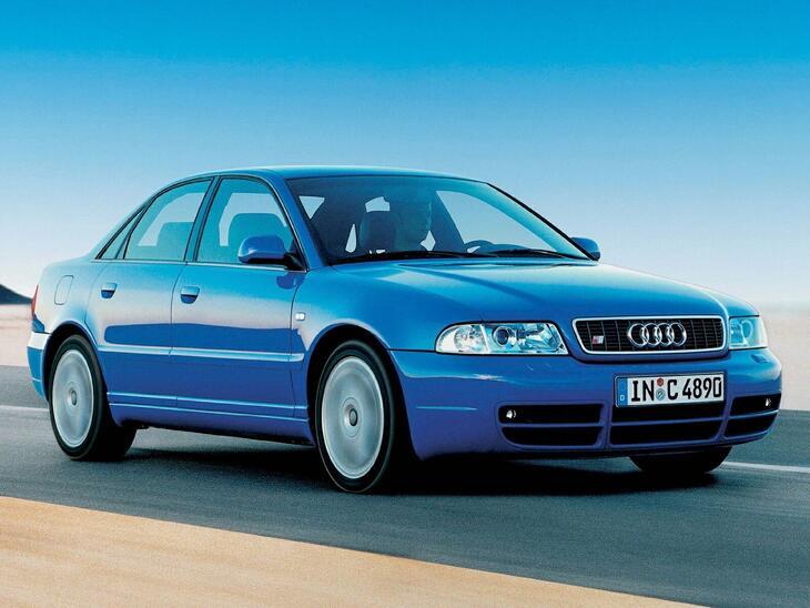 Audi-33393