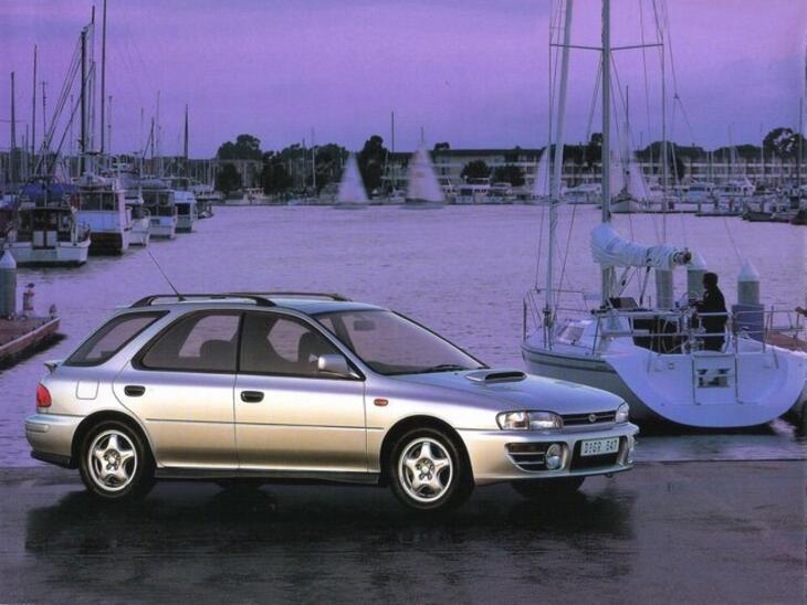 2 1992 2000. Subaru Impreza 1992. Субару Импреза 1992 универсал. Subaru универсал 1992. Все автомобили Subaru универсал вдоль 1995 года.