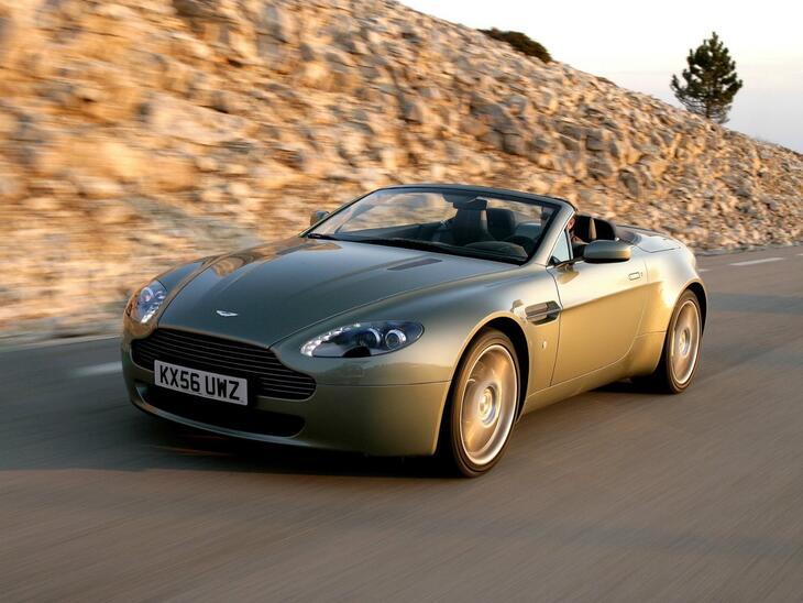 Aston Martin-33692