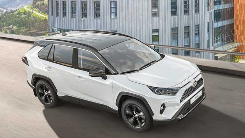 Кроссовер Toyota RAV4 